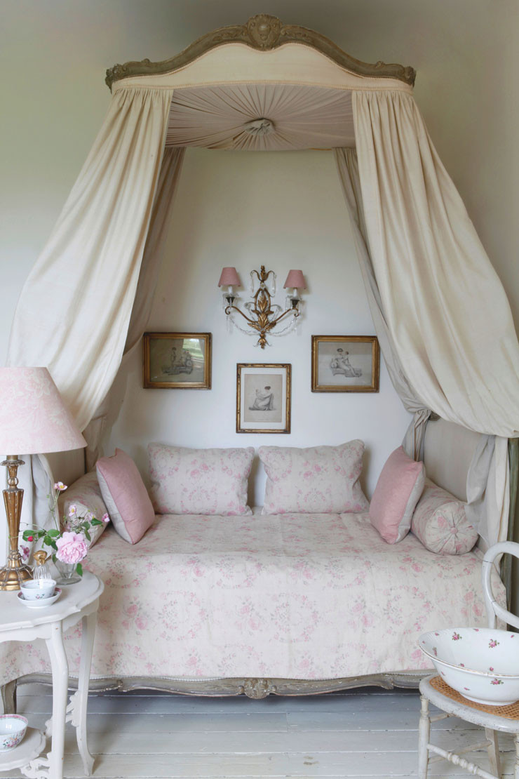 Shabby Chic Bedroom Furniture
 20 Awesome Shabby Chic Bedroom Furniture Ideas Decoholic