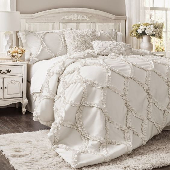 Shabby Chic Bedroom Furniture Sets
 25 Delicate Shabby Chic Bedroom Decor Ideas Shelterness