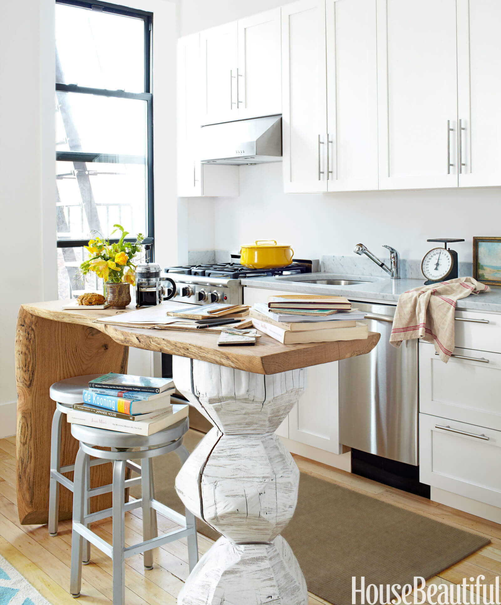 Small Apartment Kitchen Design Ideas
 5 Steps Decorating the Apartment Kitchen at a Small Cost