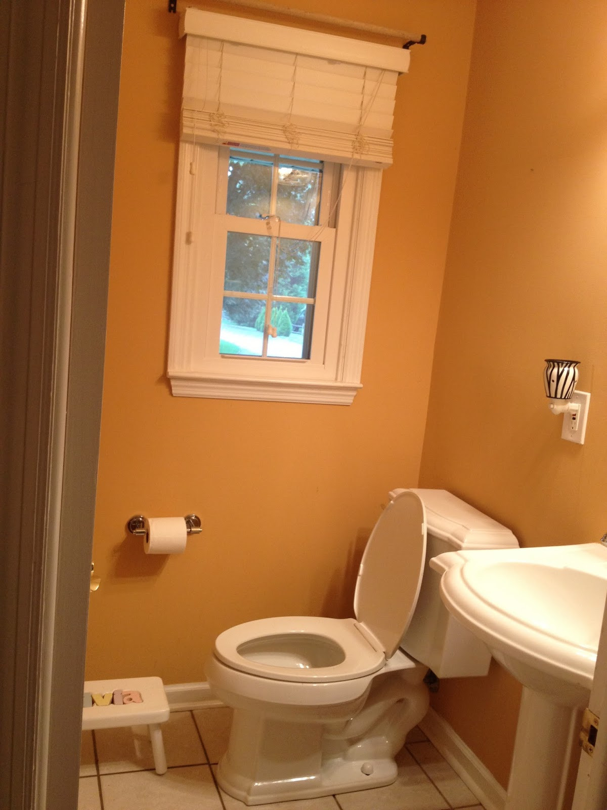 Small Bathroom Makeover
 Two It Yourself REVEAL $100 Small Bathroom Makeover