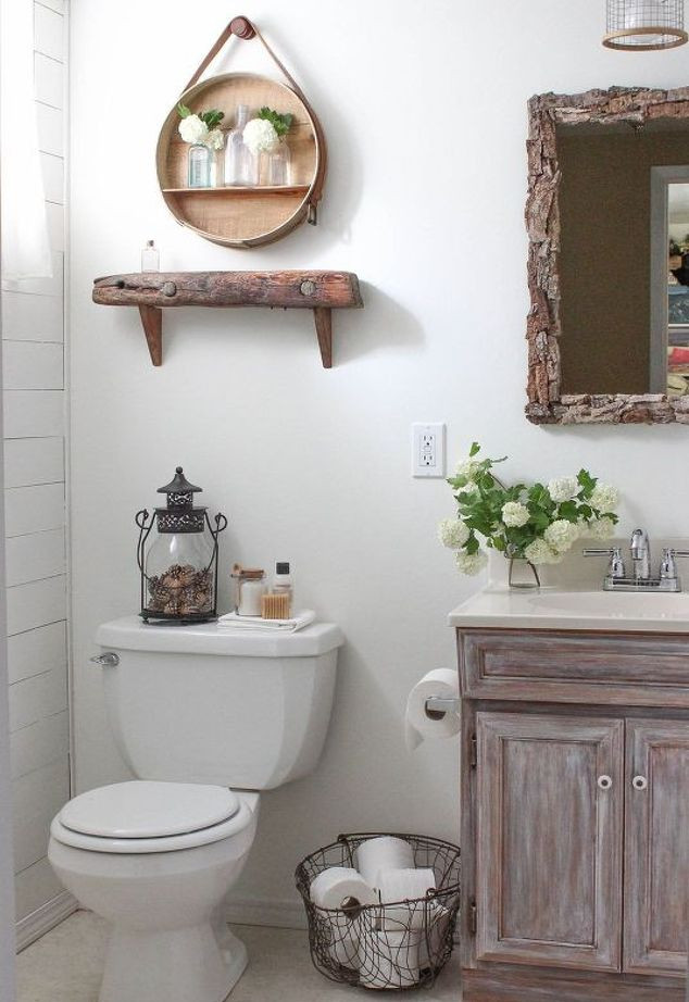 Small Bathroom Paint Ideas
 This Tiny Bathroom Was in Desperate Need of Some TLC