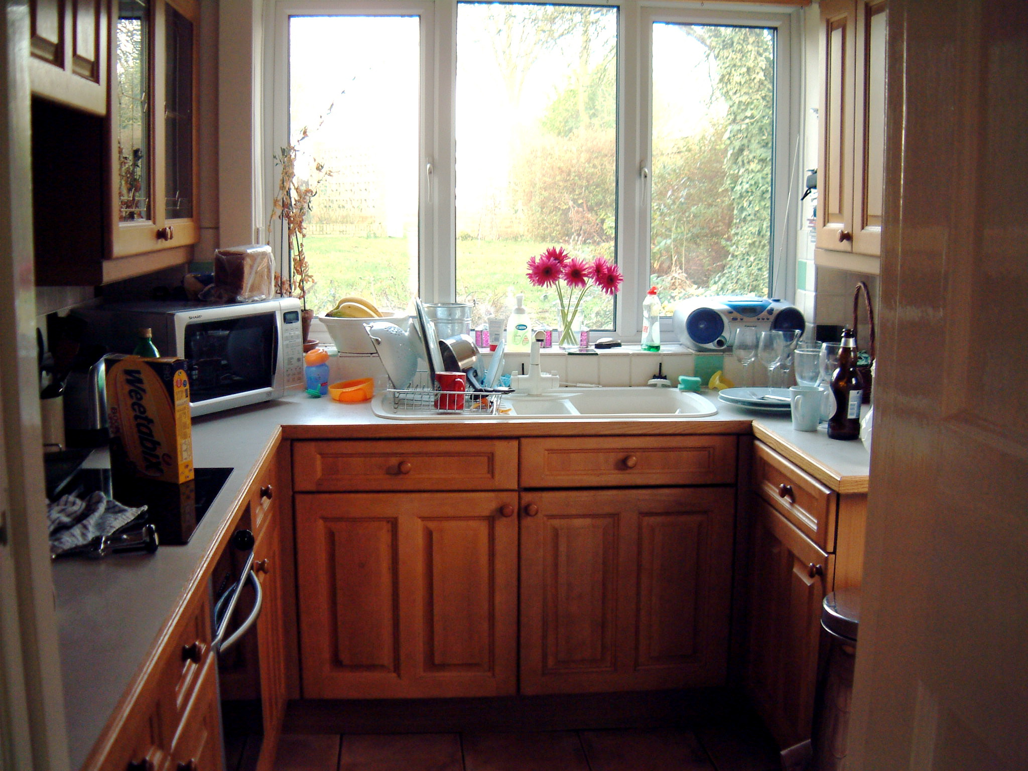 Small Kitchen Photos
 Space Saving Tips for Small Kitchens