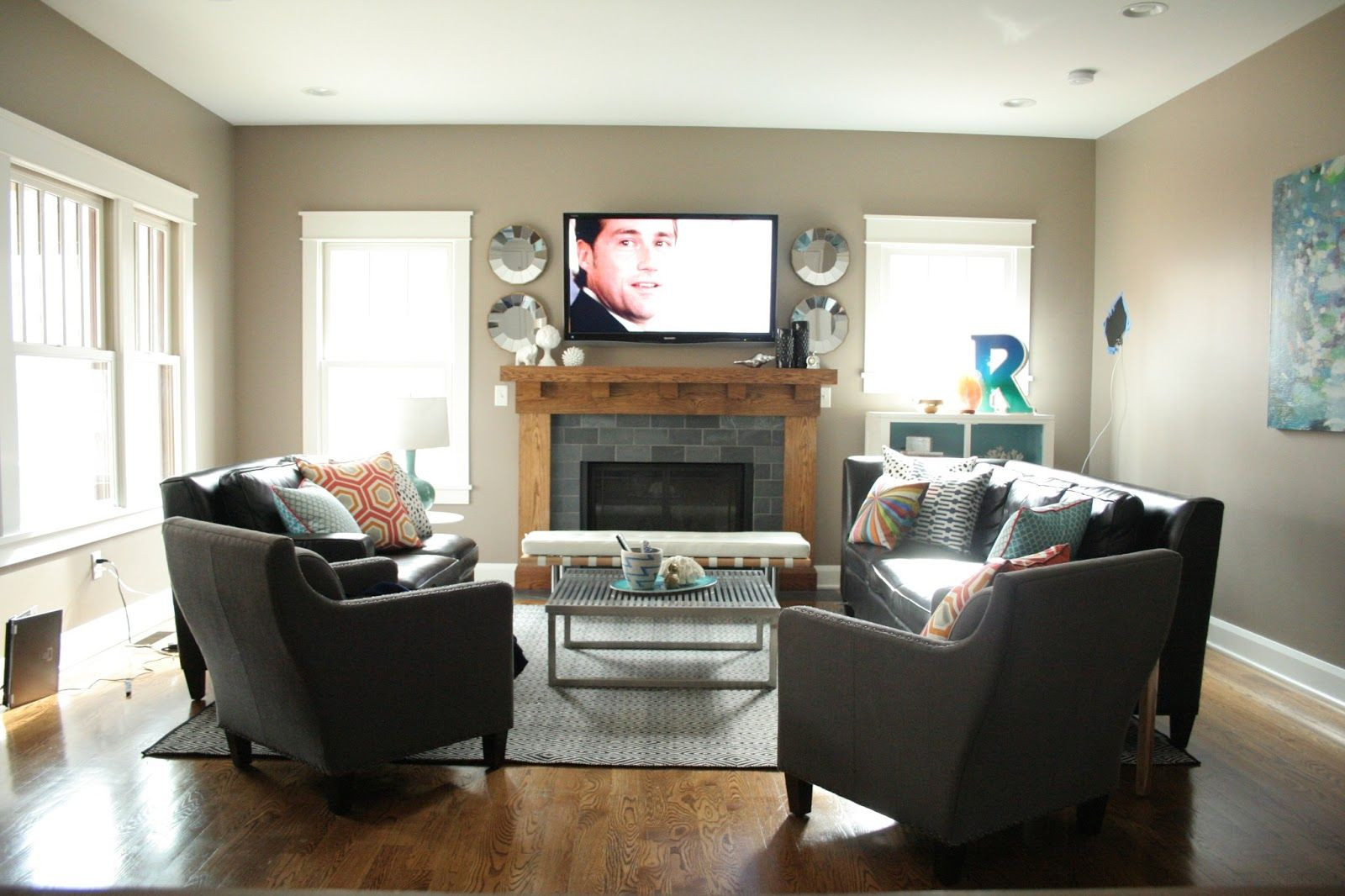 Small Living Room Setup
 Idea by Heather Simpson on Sofas