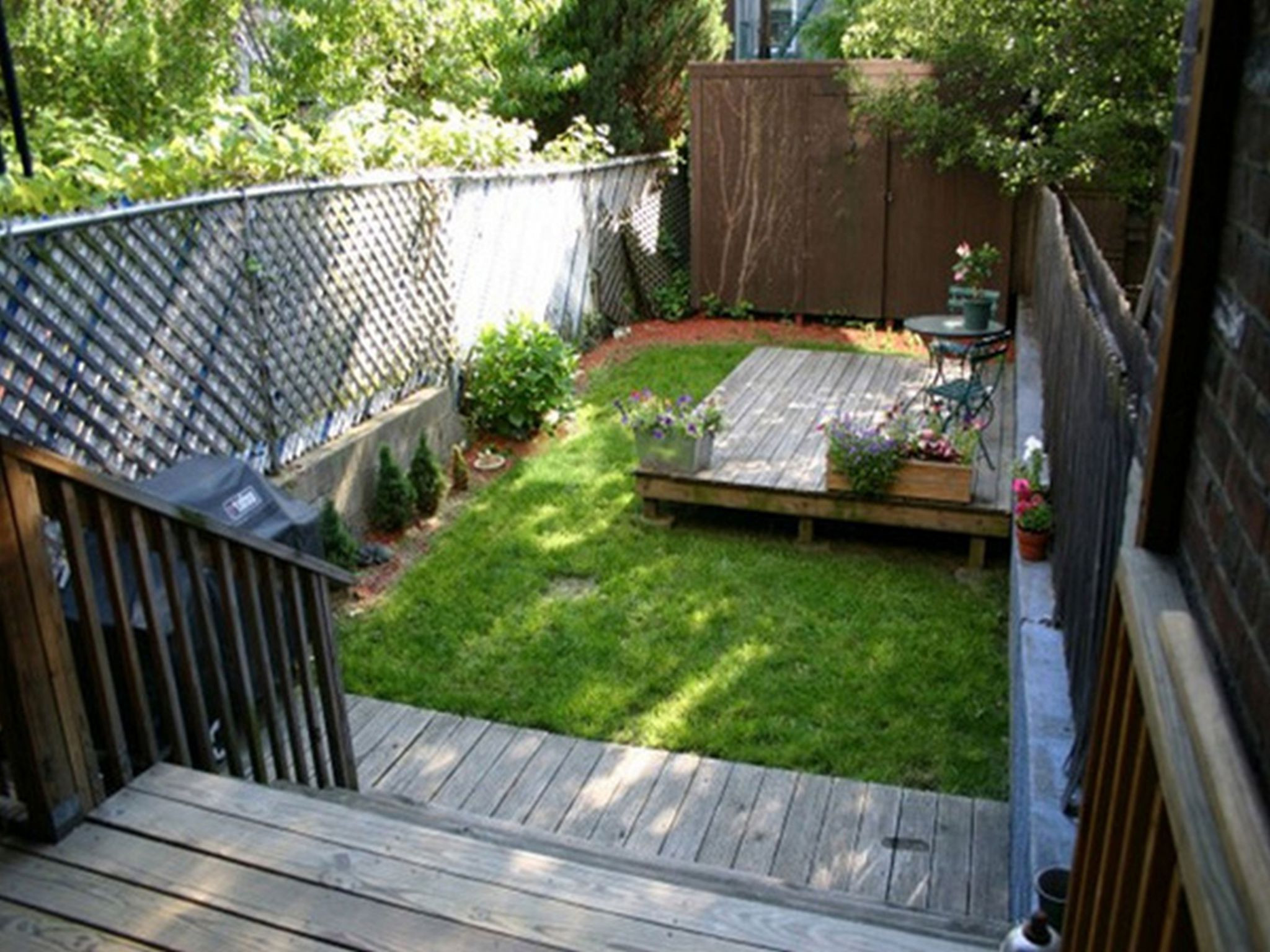 Small Patio Landscaping Ideas
 Create Your Beautiful Gardens with Small Backyard