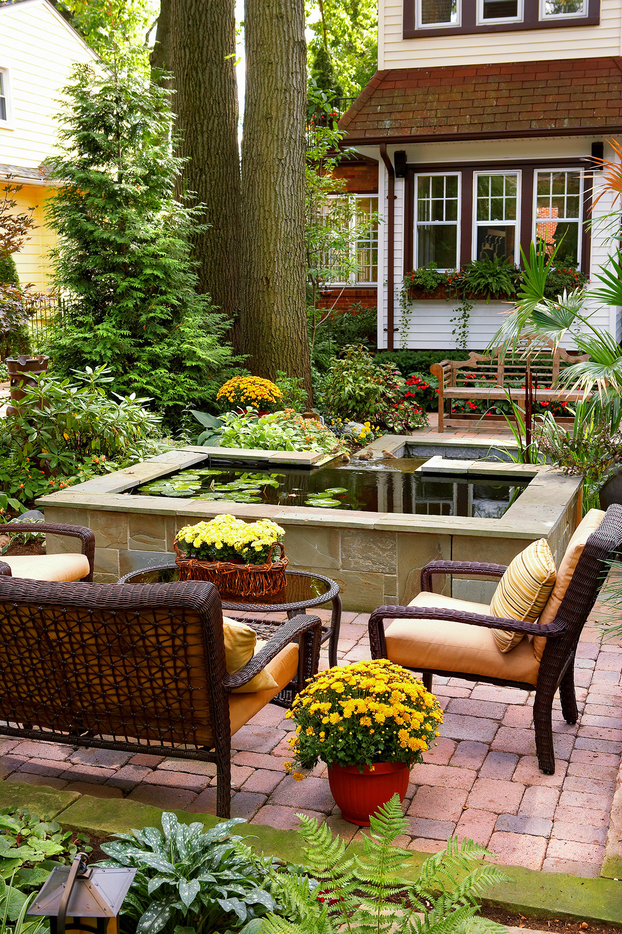 Small Patio Landscaping
 Backyard Landscaping Ideas