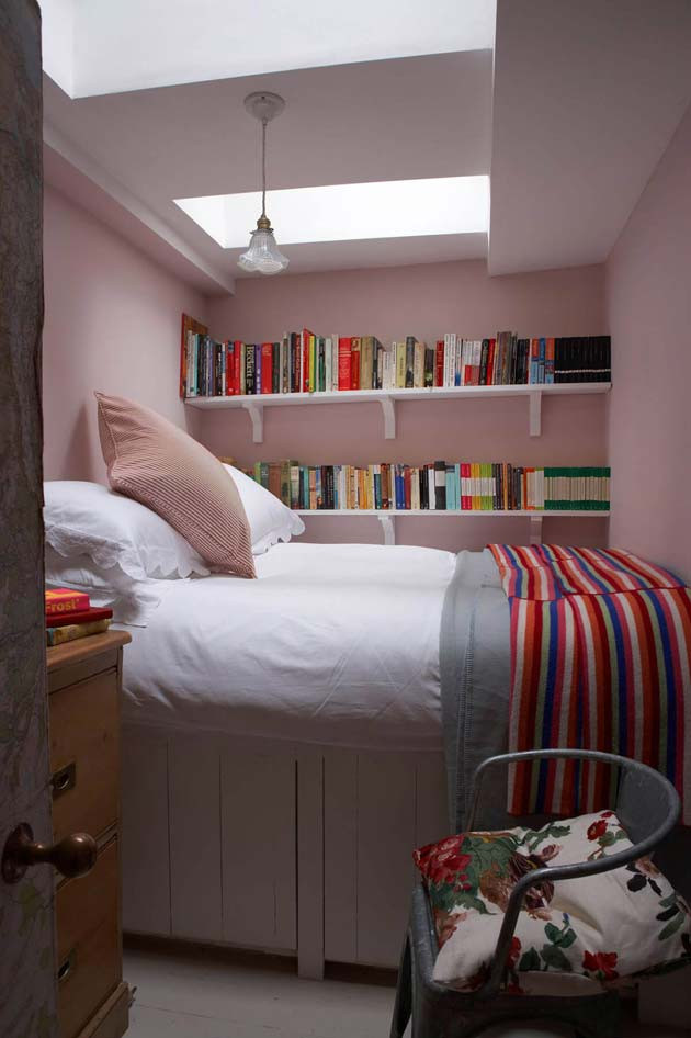 Small Space Bedroom
 31 Small Space Ideas to Maximize Your Tiny Bedroom