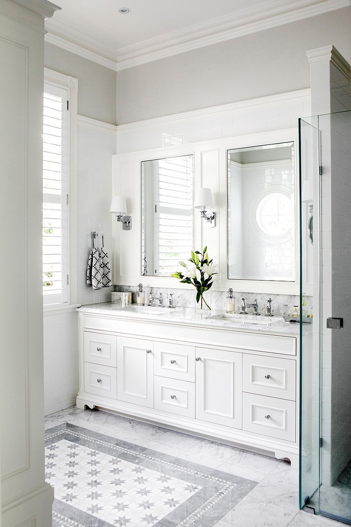 Small White Bathroom Vanity
 Minimalist White Bathroom Designs to Fall In Love
