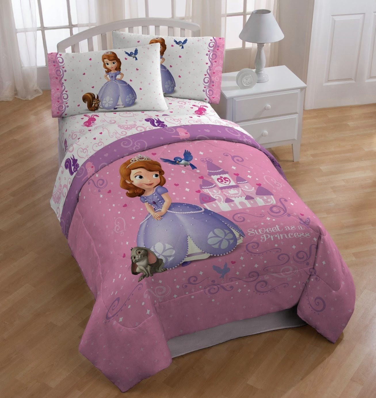 Sofia The First Bedroom Decor
 Bedroom Decor Ideas and Designs Top Eight Princess Sofia