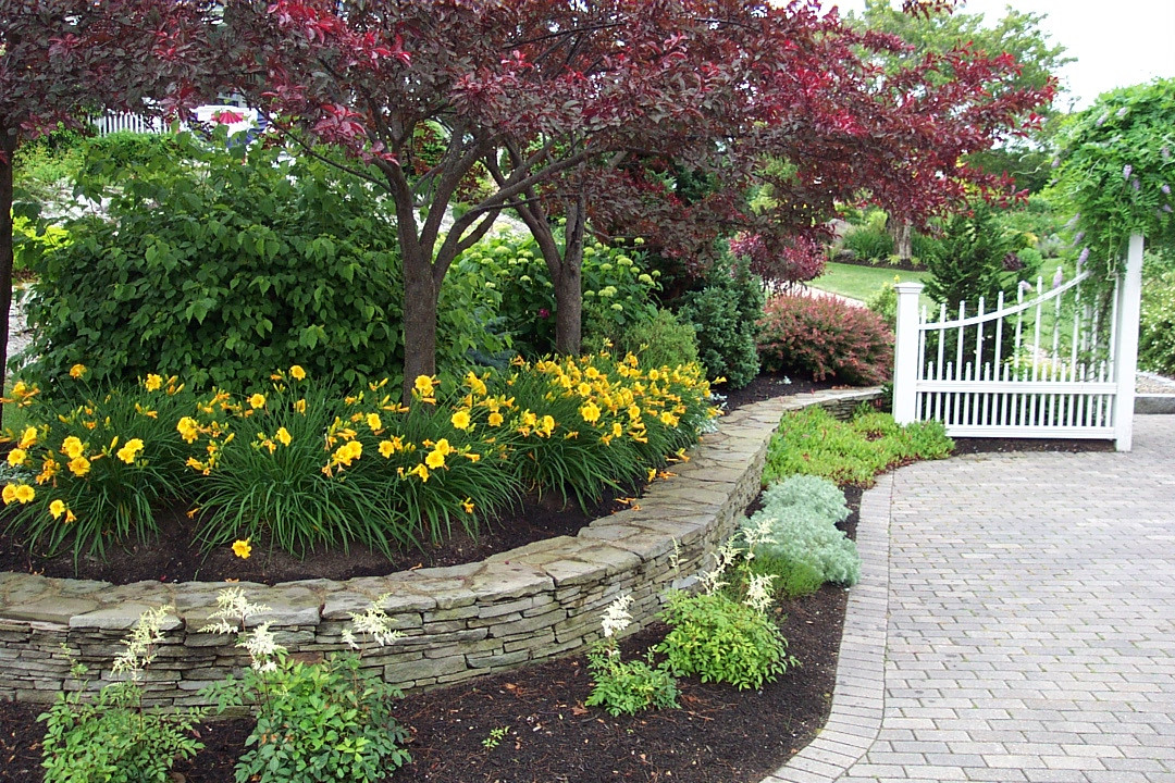 Stacked Stone Landscape Edging
 stacked stone curbing Stack Stone Edging