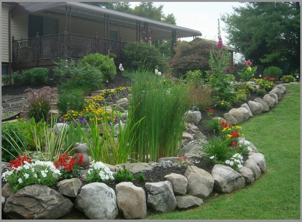 Stone Wall Border Landscape Edging
 Borders and Retaining Walls