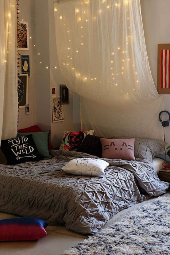 String Lights In Bedroom
 How To Use String Lights For Your Bedroom 32 Ideas DigsDigs