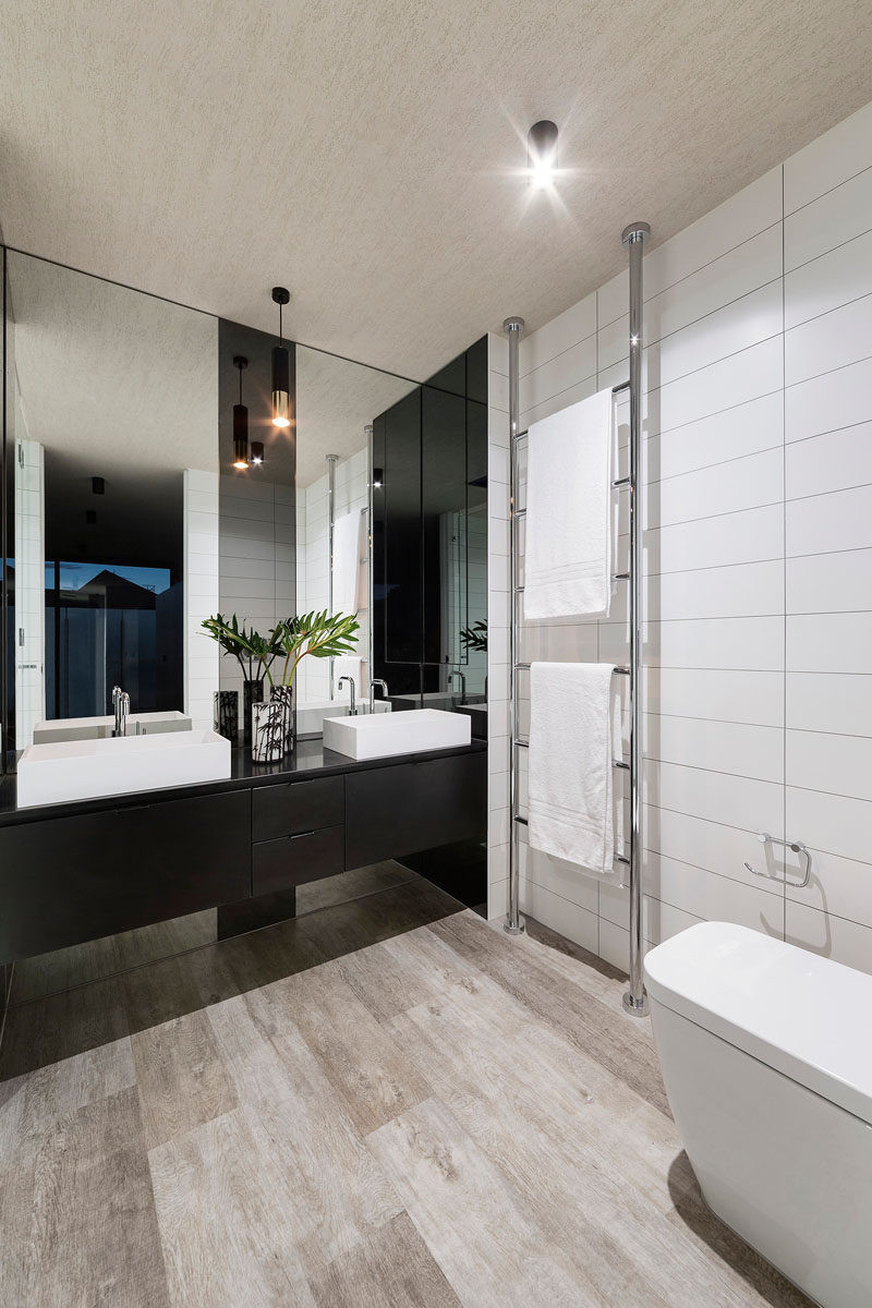 Tall Bathroom Mirror
 5 Bathroom Mirror Ideas For A Double Vanity