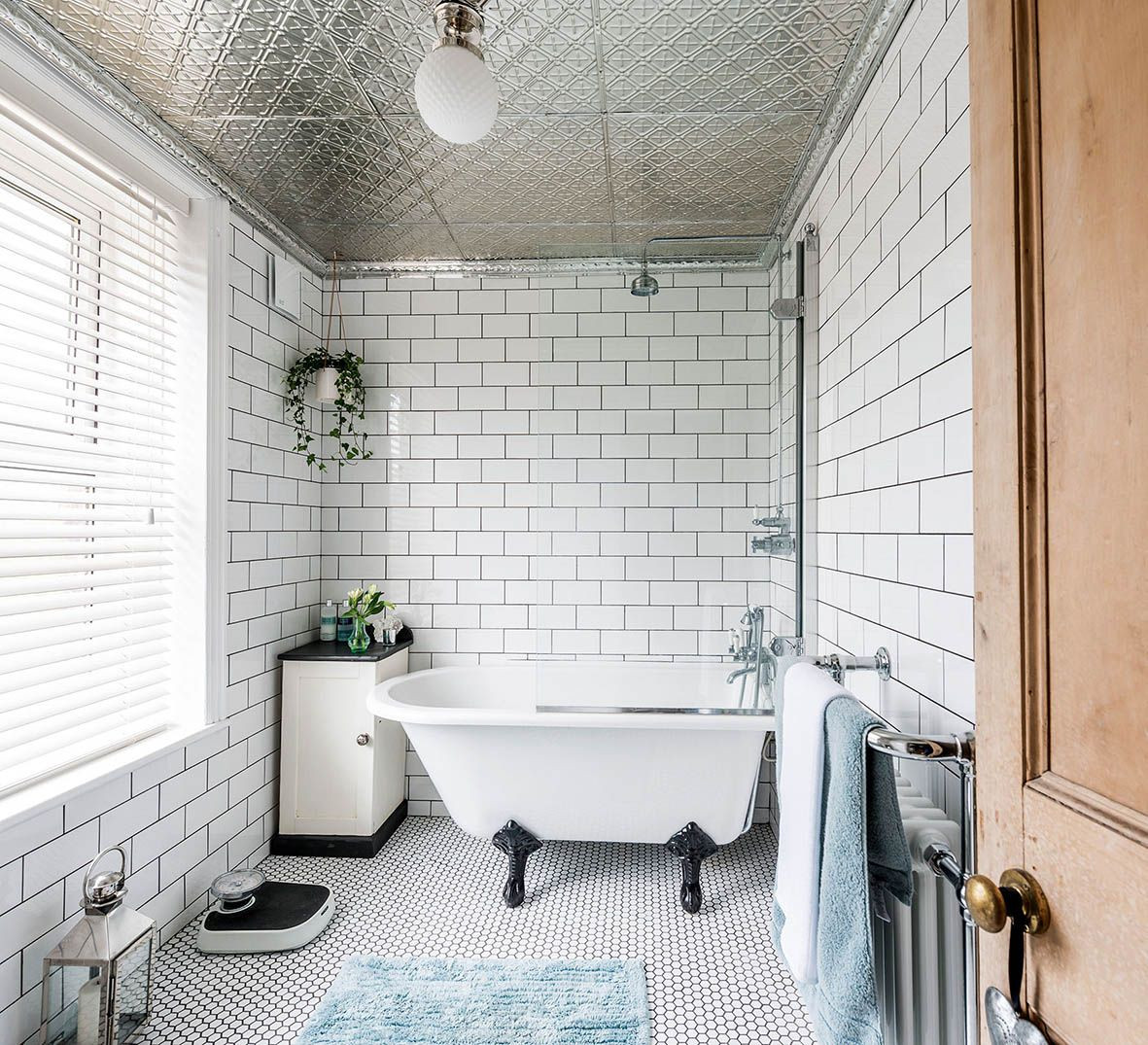 Tile Sizes For Bathrooms
 How To Pick The Right Size Tiles For A Small Bathroom