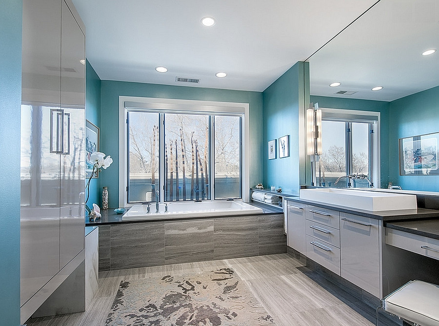 Turquoise Bathroom Decor
 25 Bathrooms That Beat the Winter Blues with a Splash of