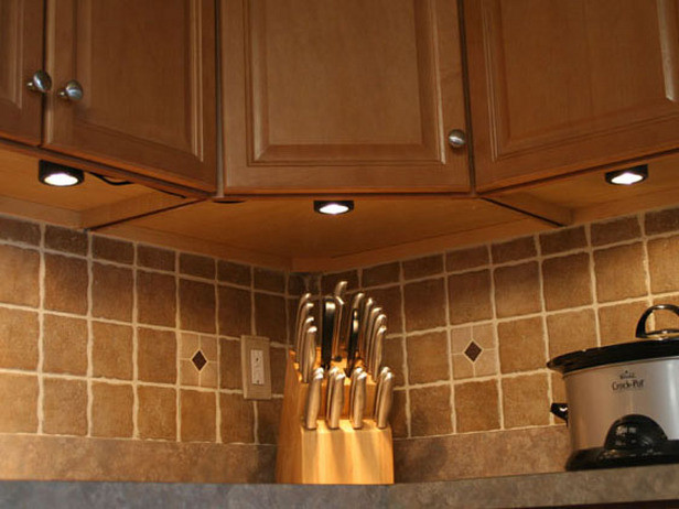 Under Cabinet Kitchen Lighting Options
 under cabinet kitchen light fixtures ideas