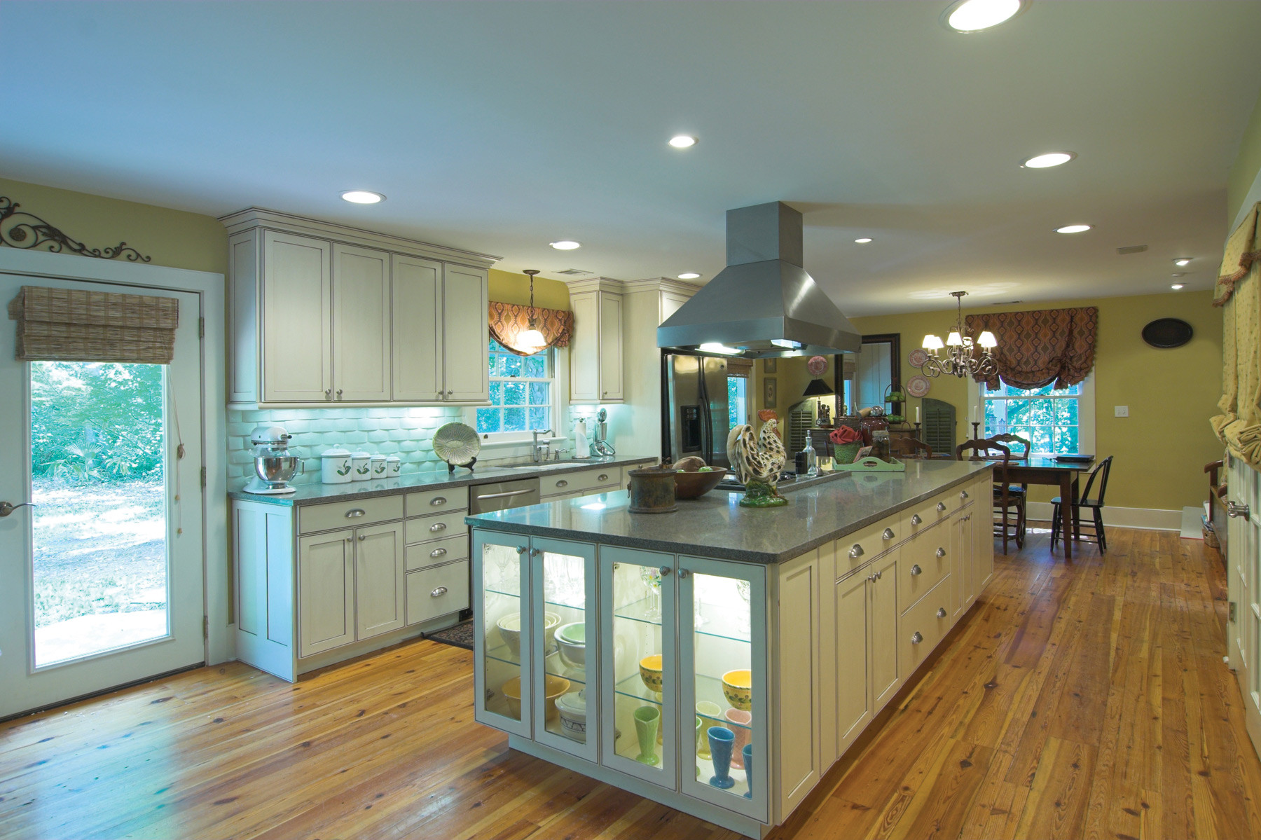 Under The Kitchen Cabinet Lighting
 Using Under Cabinet and Task Lighting For Function and