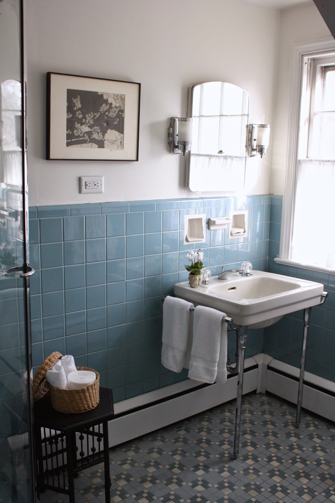 Vintage Bathroom Decorating Ideas
 36 nice ideas and pictures of vintage bathroom tile design