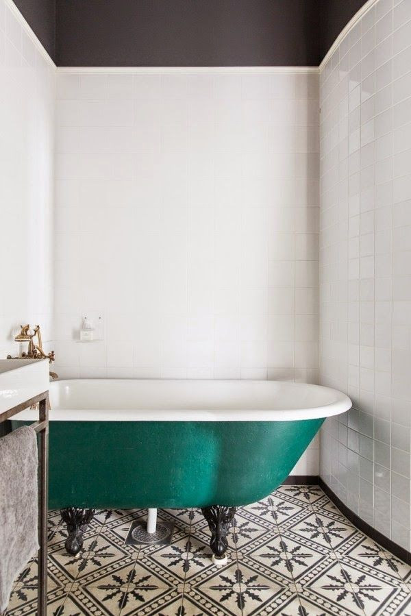 Vintage Bathroom Floor Tile
 35 vintage black and white bathroom tile ideas and pictures