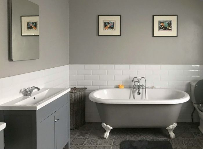 White Bathroom Wall Tiles
 Metro XL White Gloss Wall Tiles 10x30cm Tiles from £0 51