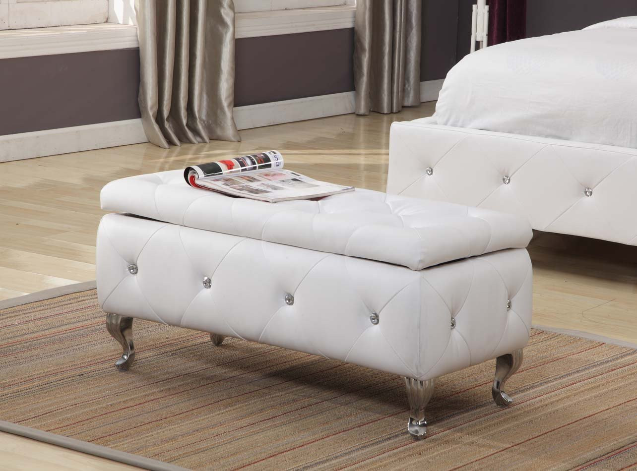 White Bedroom Storage Bench
 Let’s Decorate Your Home with a Stunning Upholstered Bench