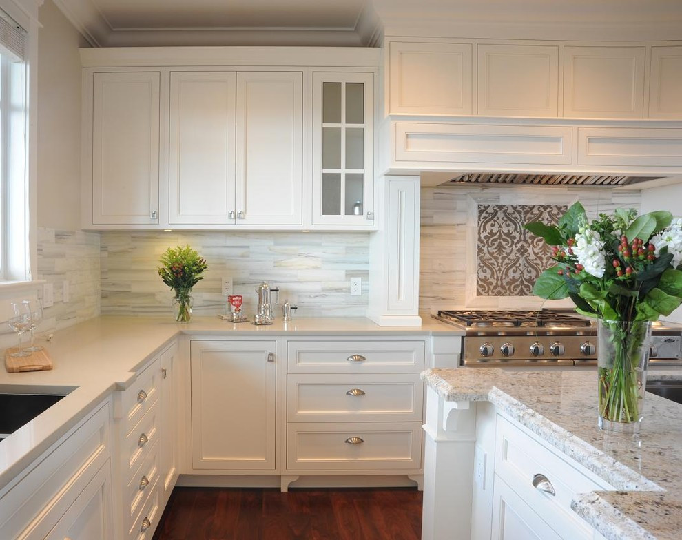 White Kitchen Tile Backsplash
 Creating the Perfect Kitchen Backsplash with Mosaic Tiles