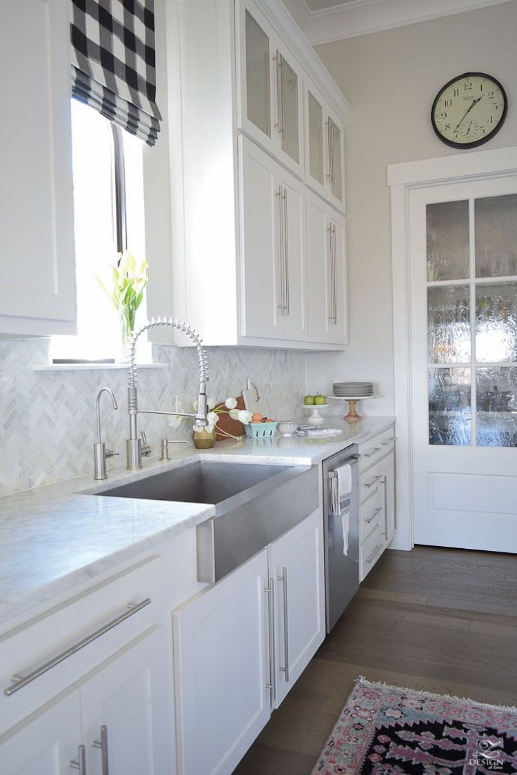 White Kitchen Tile Backsplash
 14 White Marble Kitchen Backsplash Ideas You ll Love