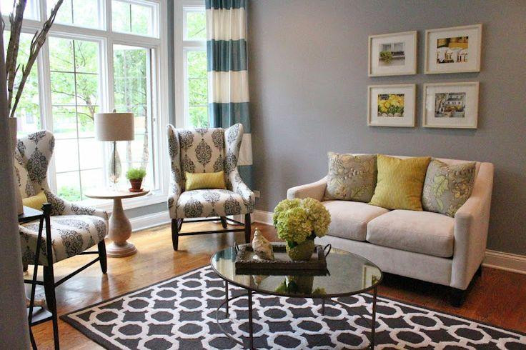 White Living Room Rug
 What type of carpeting should you pick up for your home