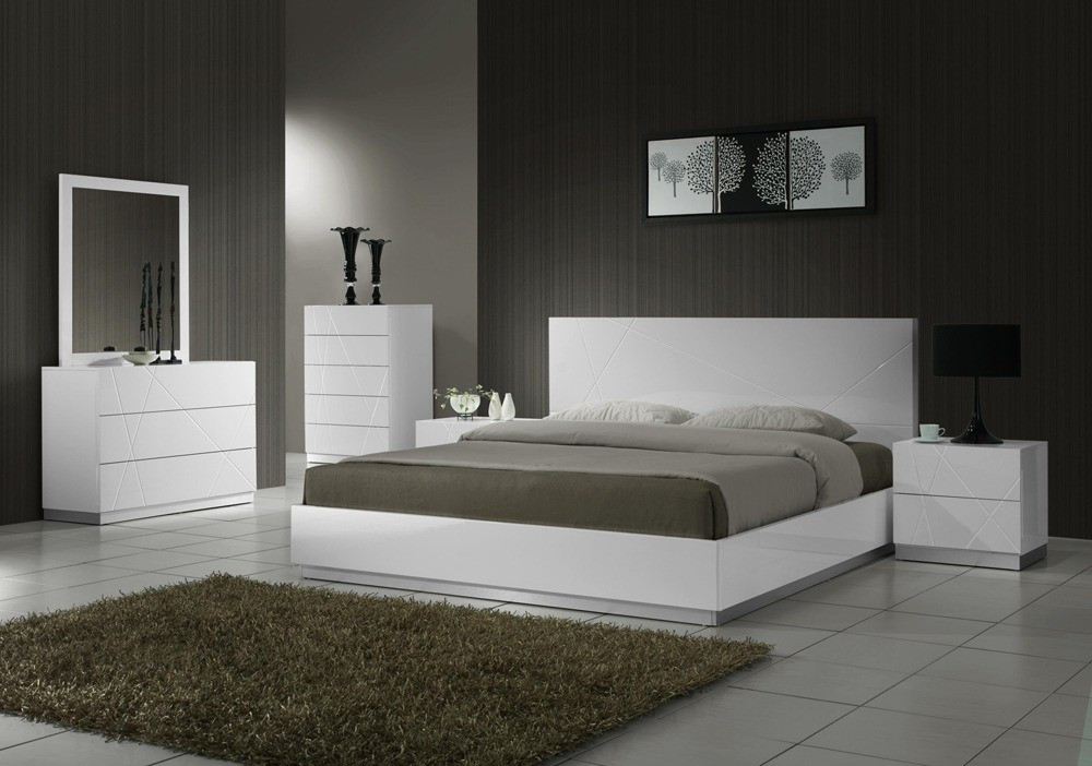 White Modern Bedroom Set
 Salerno Contemporary Bedroom Sets