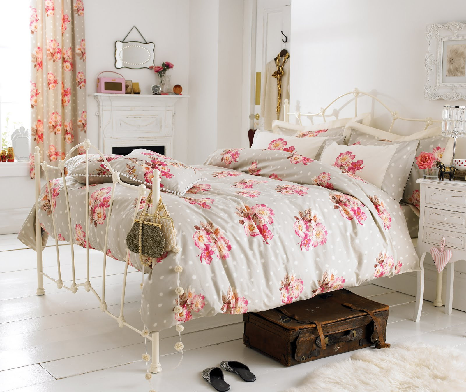 White Shabby Chic Bedroom
 50 Best Bedrooms With White Furniture for 2020