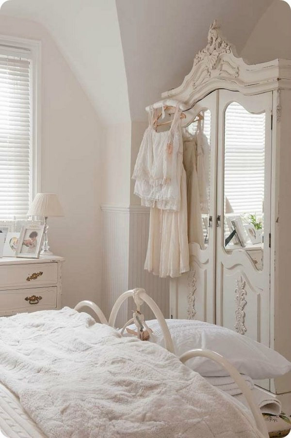 White Shabby Chic Bedroom Furniture
 Wardrobe armoire – 25 shabby chic ideas for a romantic bedroom
