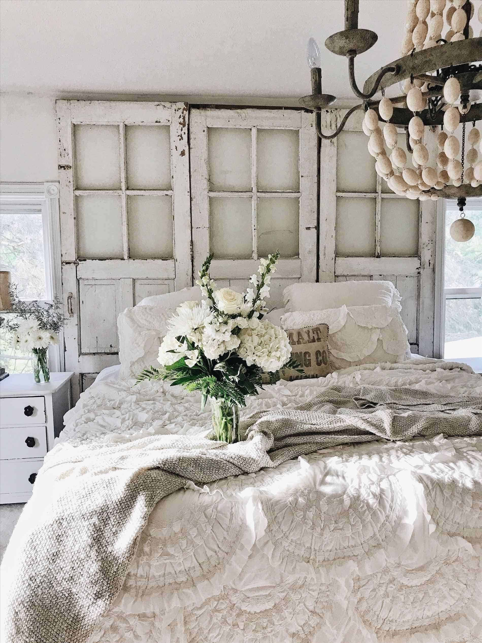White Shabby Chic Bedroom
 Beautiful Shabby Chic Bedroom Ideas To Take In Consideration