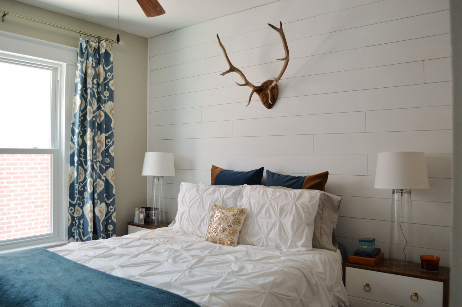 Wood Wall Bedroom
 weathered wood wall
