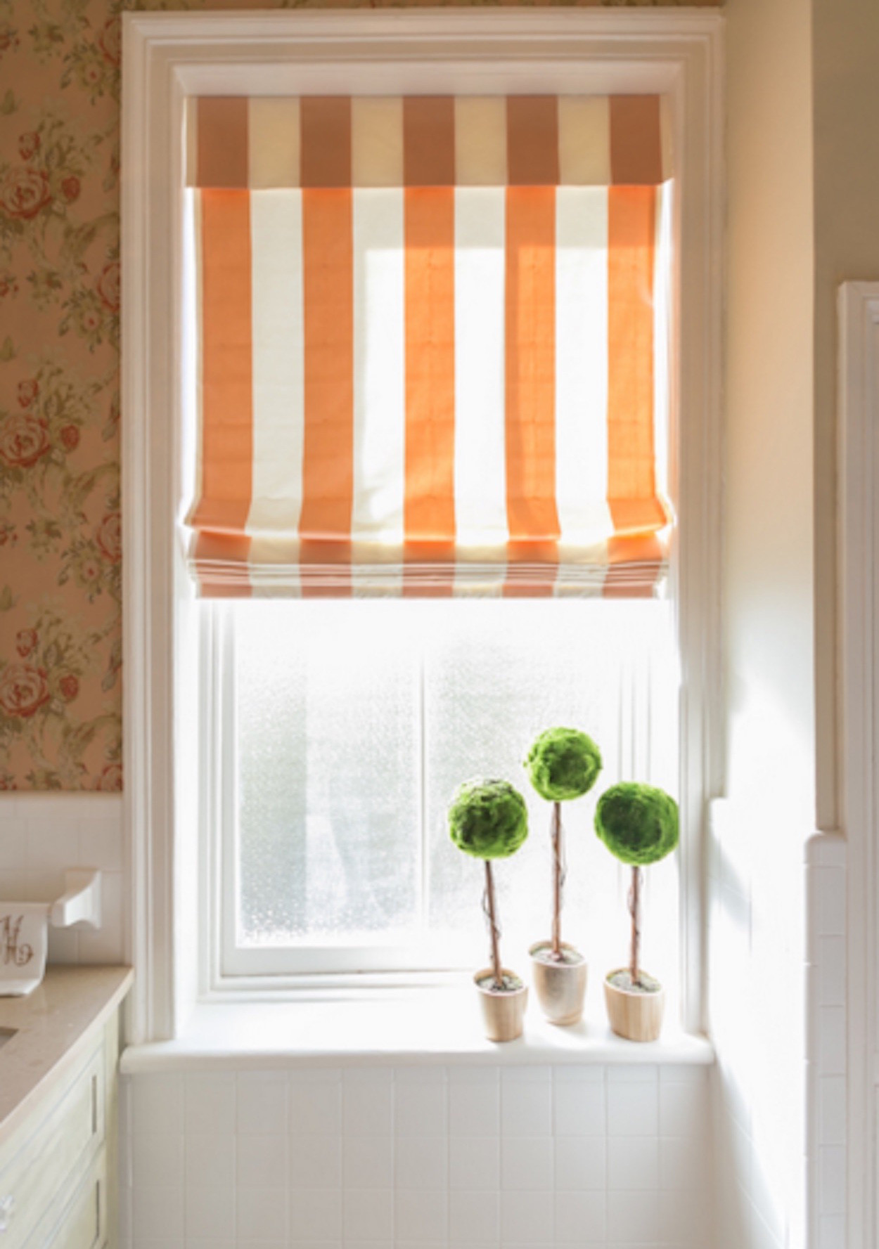 Bathroom Valances Small Windows
 7 Different Bathroom Window Treatments You Might Not Have