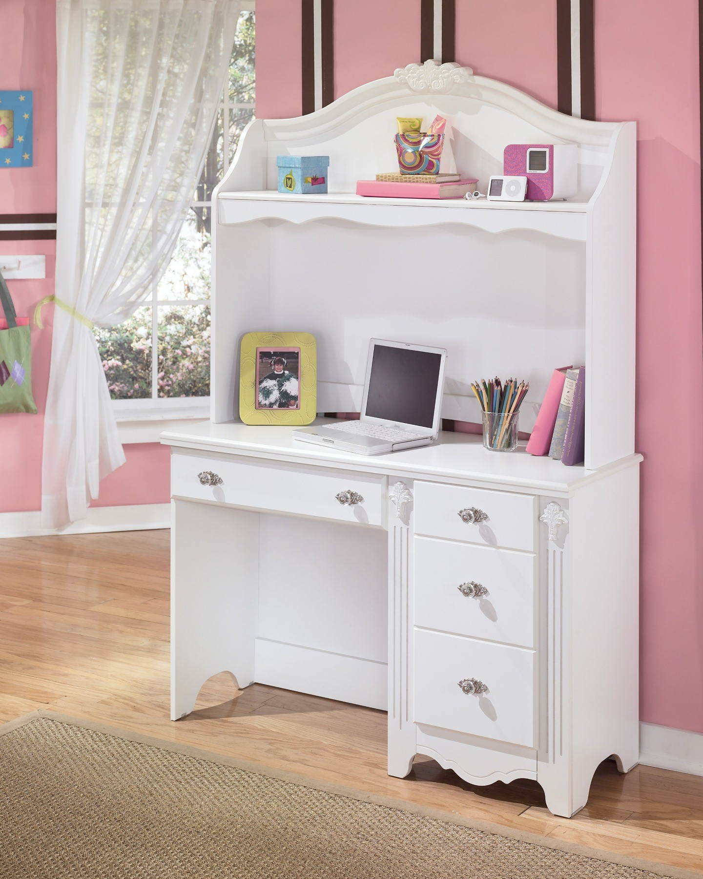 Girls Bedroom Desk
 Exquisite Bedroom Desk With Hutch from Ashley B188 22 23