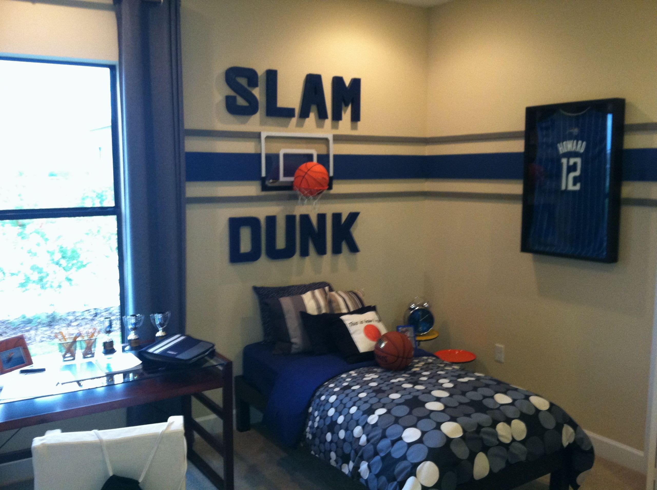Kids Sports Room Decor
 Fun Sports Themed Bedroom Designs For Kids