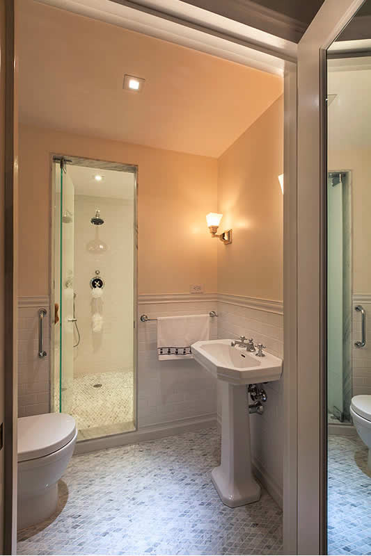 Remodeling Small Bathroom
 8 Small Bathrooms That Shine