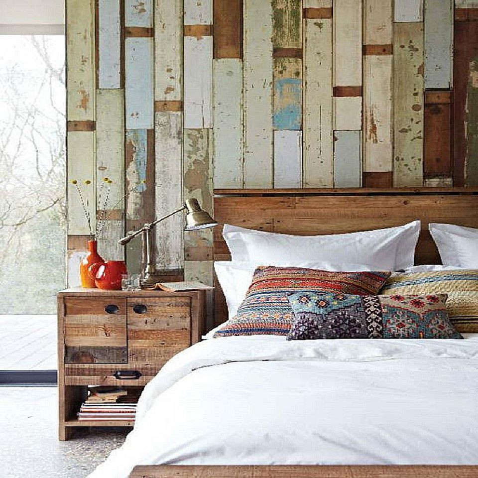 Rustic Contemporary Bedroom
 Modern Rustic Bedroom Decorating Ideas and s