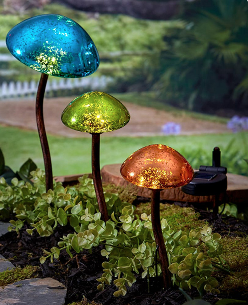 Solar Outdoor Landscape Lighting
 Outdoor Solar Powered Mushroom Garden Lights Set of 3