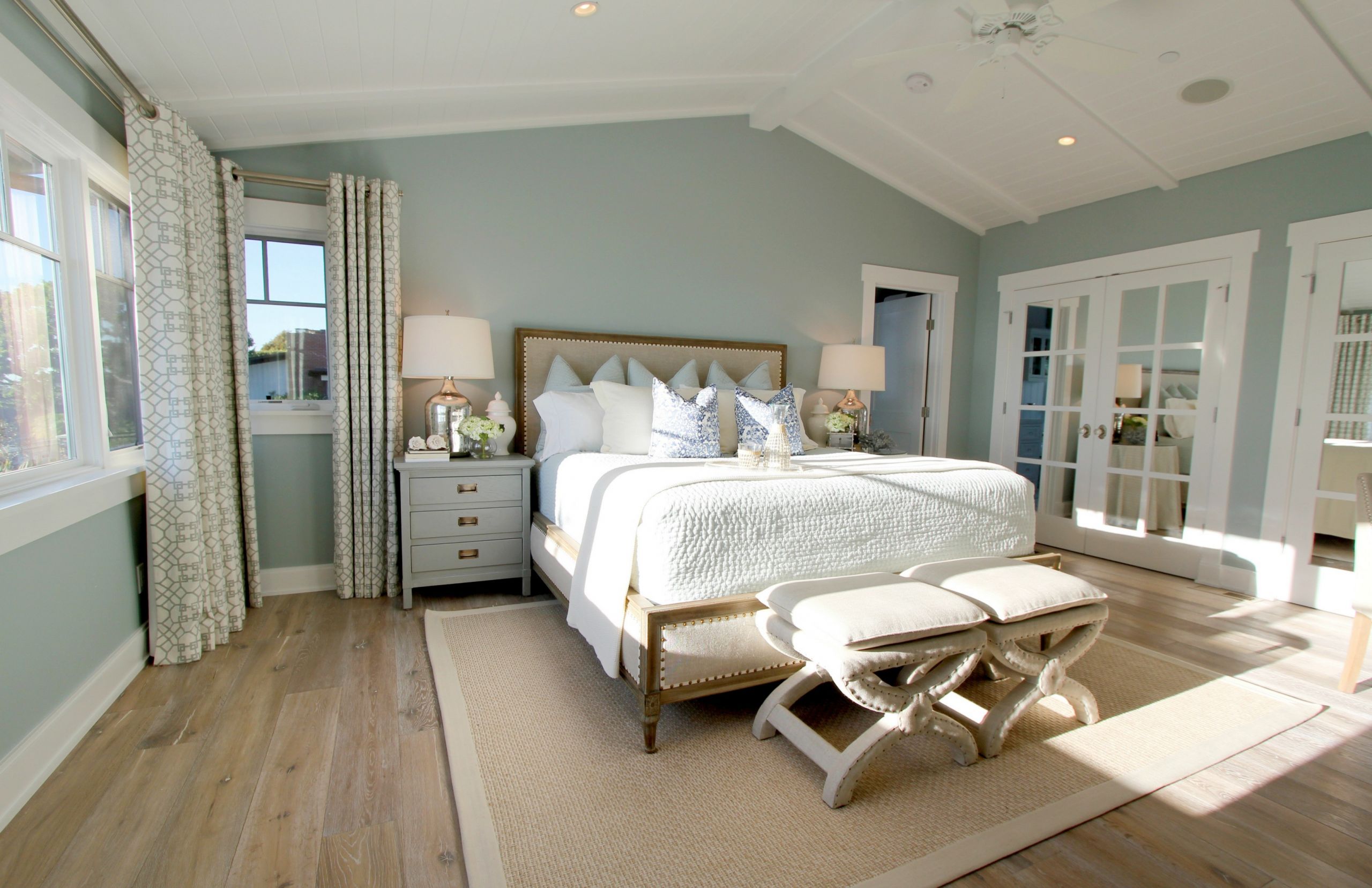 Trending Paint Colors For Bedrooms
 Bedroom Paint Color Trends for 2017